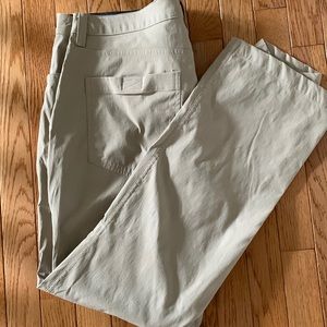 Eddie Bauer mens khaki pants - stretch performance material - 34x30